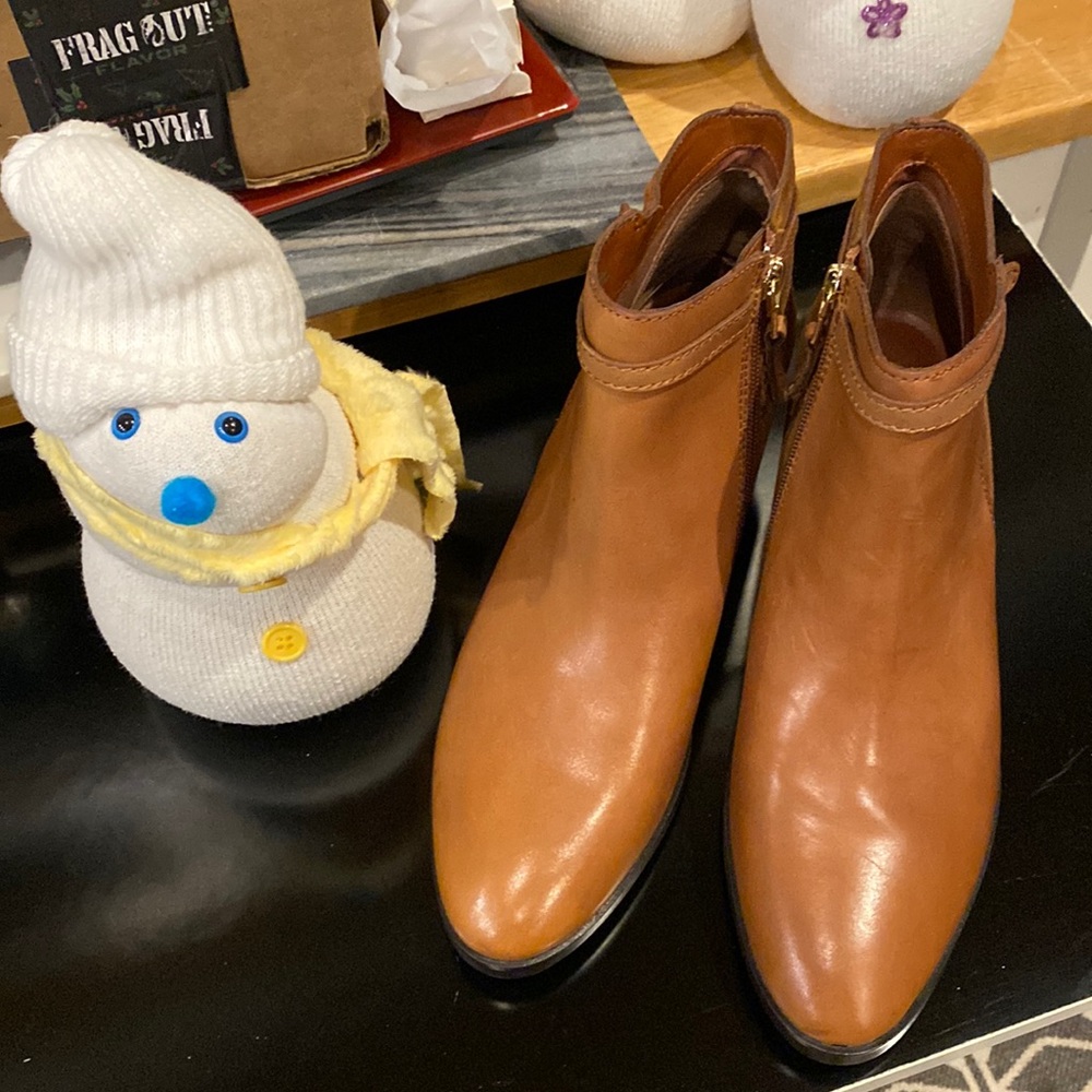Gorgeous boots by Ralph Lauren size 10